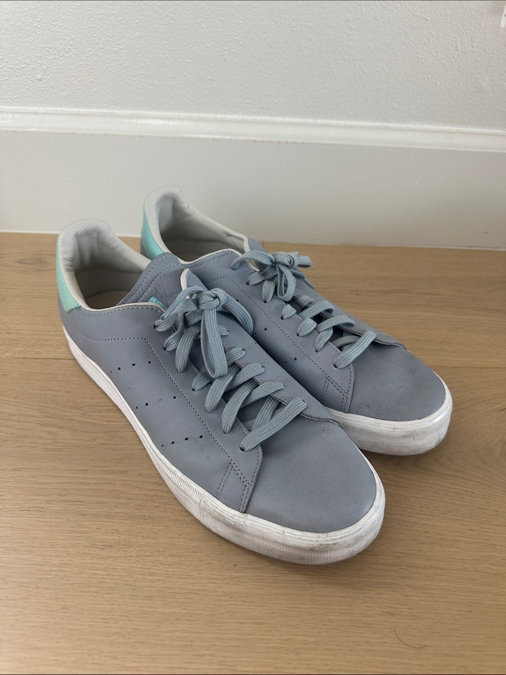Adidas Men’s Light Blue/Grey Sneakers with Mint Heel Tab